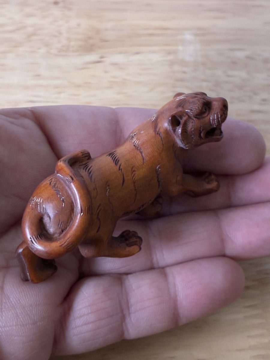 Statuette: Japon netsuke en bois de buis,objet traditionnel – Usato da St-Aubin-Sauges venduto da asianart 8