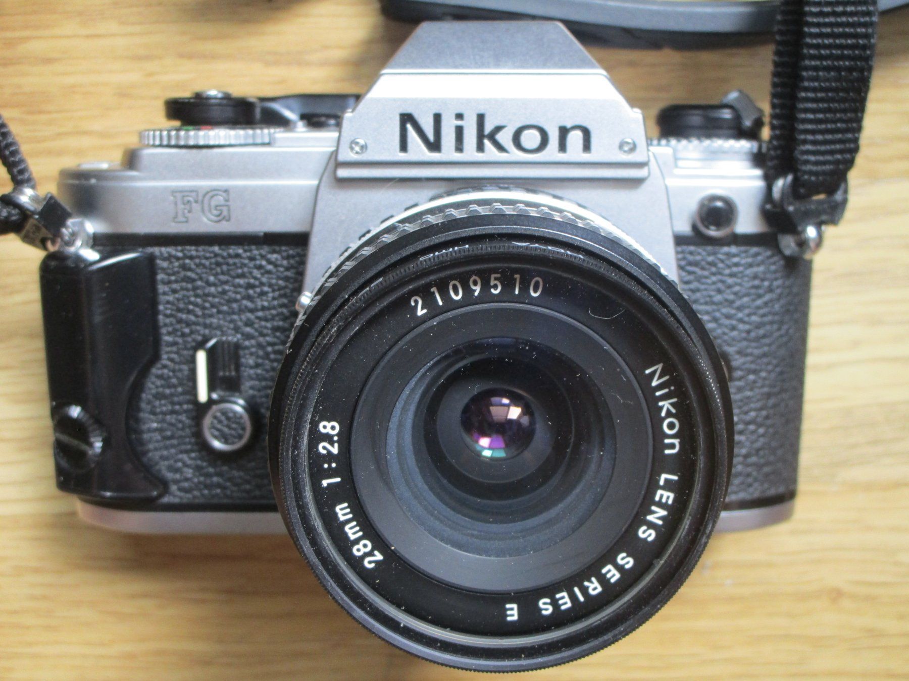 Nikon Fotocamera: Fotoapparat  Nikon FG mit Objektiven und Tasche – Usato da Heimberg venduto da Lupo57 1