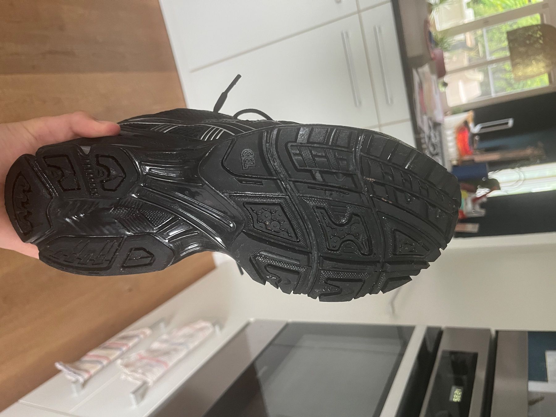 Asics Scarpe da uomo: Asics gel kayano gr 44 – Usato da Muntelier venduto da estavayer01 5