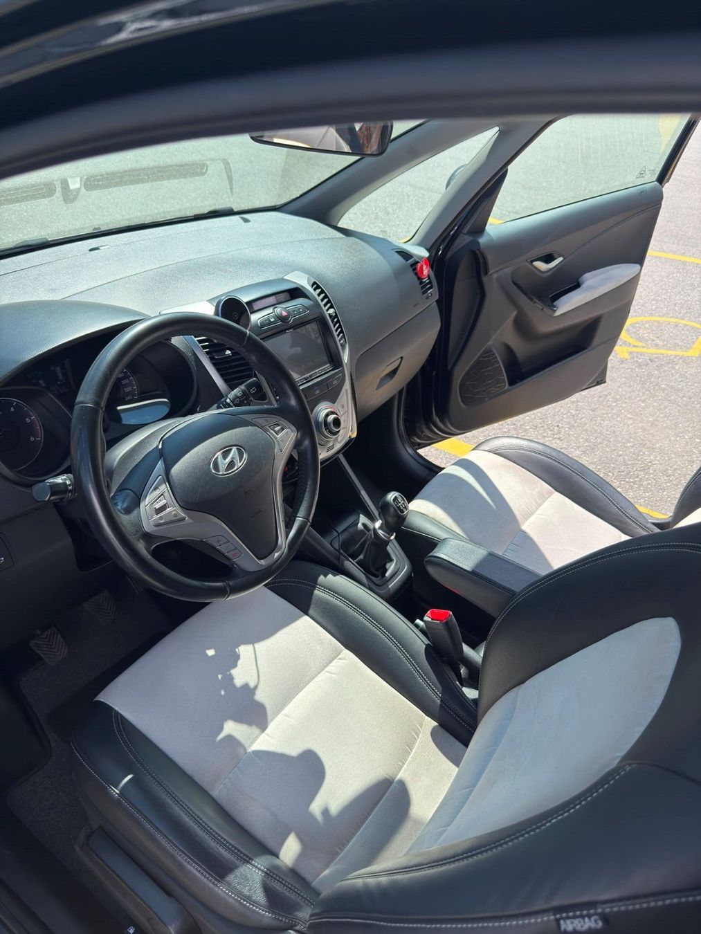 Hyundai Autos: HYUNDAI ix20 1.4 CRDi Diesel – D'occasion à Chur par spa_9mb5 6