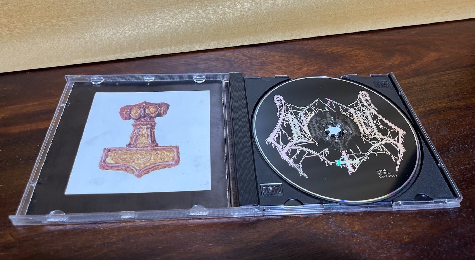 CD: CD - Unleashed – Live In Vienna '93 - 1993 - First press – Usato da Bergdietikon venduto da Lowieken 4
