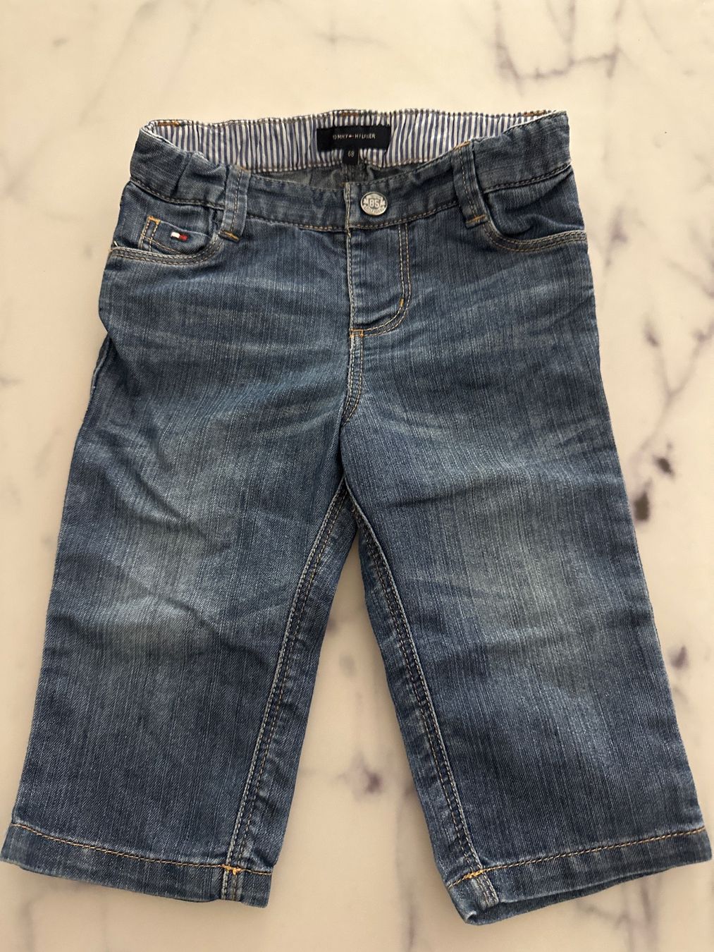 Tommy Hilfiger Pantaloni: Tommy Hilfiger Jeans Junge Grösse 68 – Usato da Wangen b. Olten venduto da na_wal