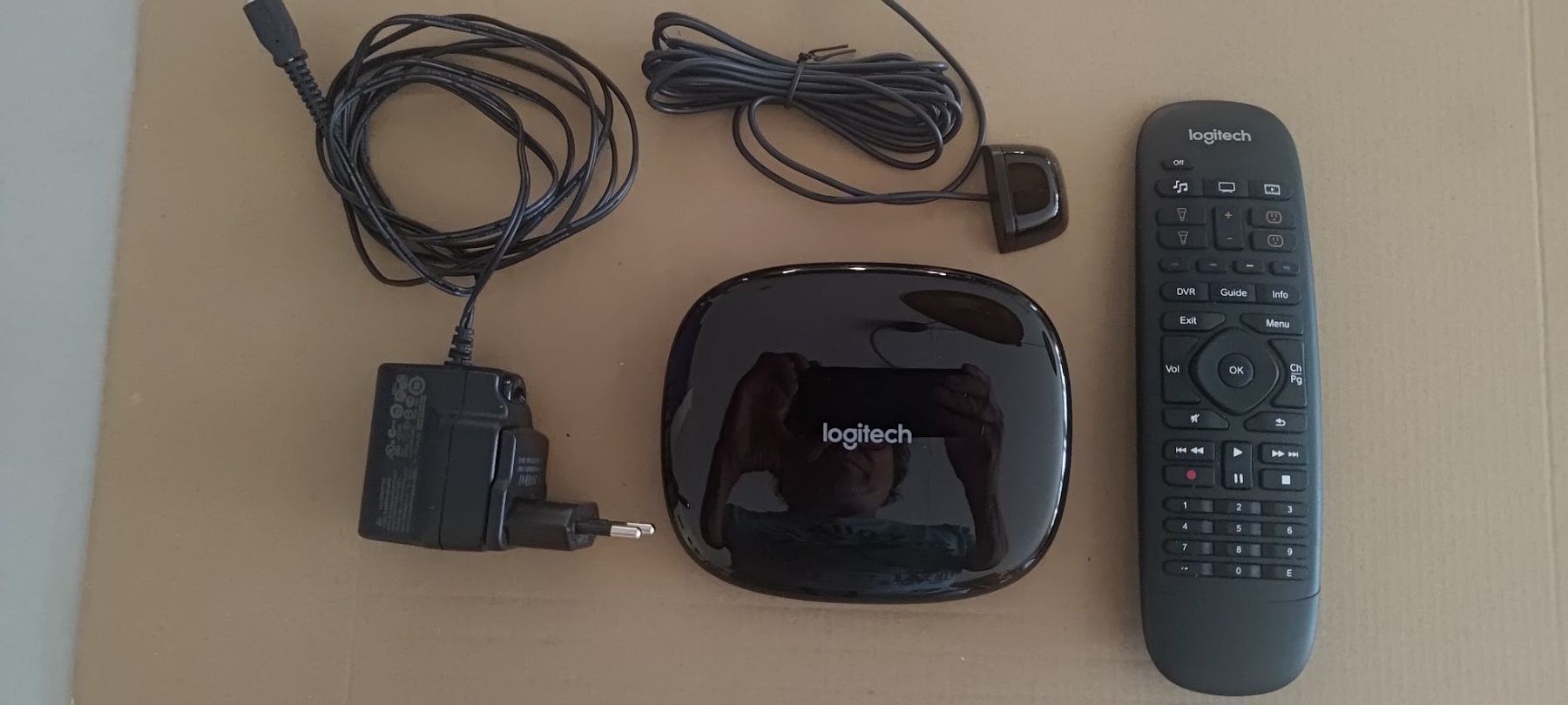 Logitech Telecomandi: Logitech Harmony Control – Usato da Lützelflüh-Goldb venduto da alb_d9cx