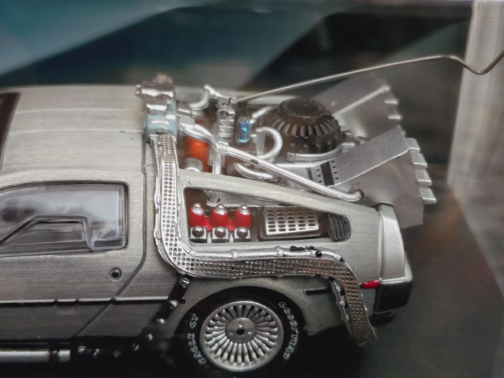 Modellini d'auto: 1/64 Back to the Future De Lorean Diecast – Nuovo e nell'imballaggio originale da Zürich venduto da DiecastDude 4