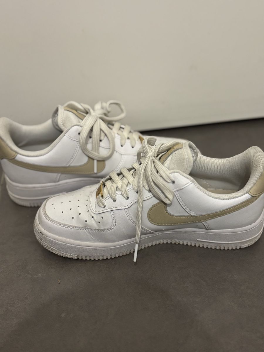 Nike Herrenschuhe: Beige Nike Air force 1 07 Gr. 39 – Gebraucht aus Lyss von frostis 3