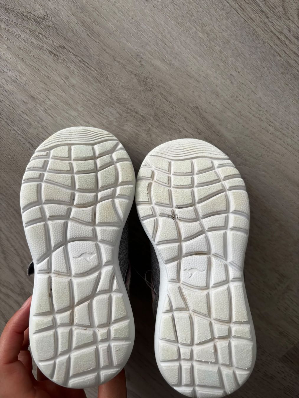 Scarpe per ragazzi: Kindersneaker Gr. 24 – Usato da Hochfelden venduto da rub_rnw5 1