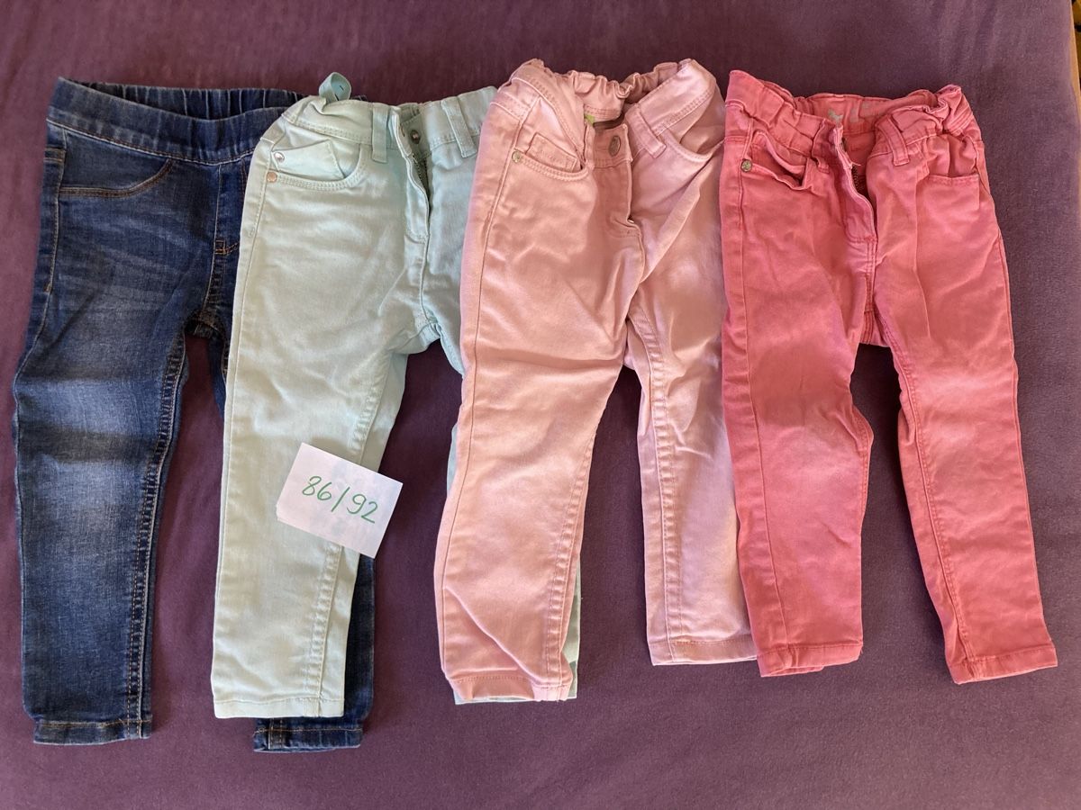 Lotti & Set di vestiti: Kleiderpaket Grösse 86/92 Mädchen – Usato da Wiler b.Utzenstorf venduto da Verkauf333