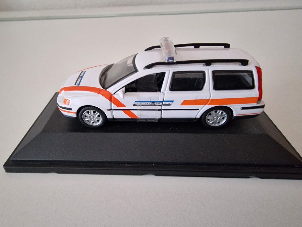 Volvo Modellini d'auto: Volvo V70 - Cararama - 1:43 – Usato da Auenstein venduto da Atomium 3