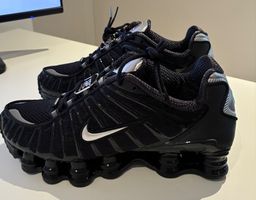 Nike Shox TL women, Grösse 39, Off Noir / Metallic Silver