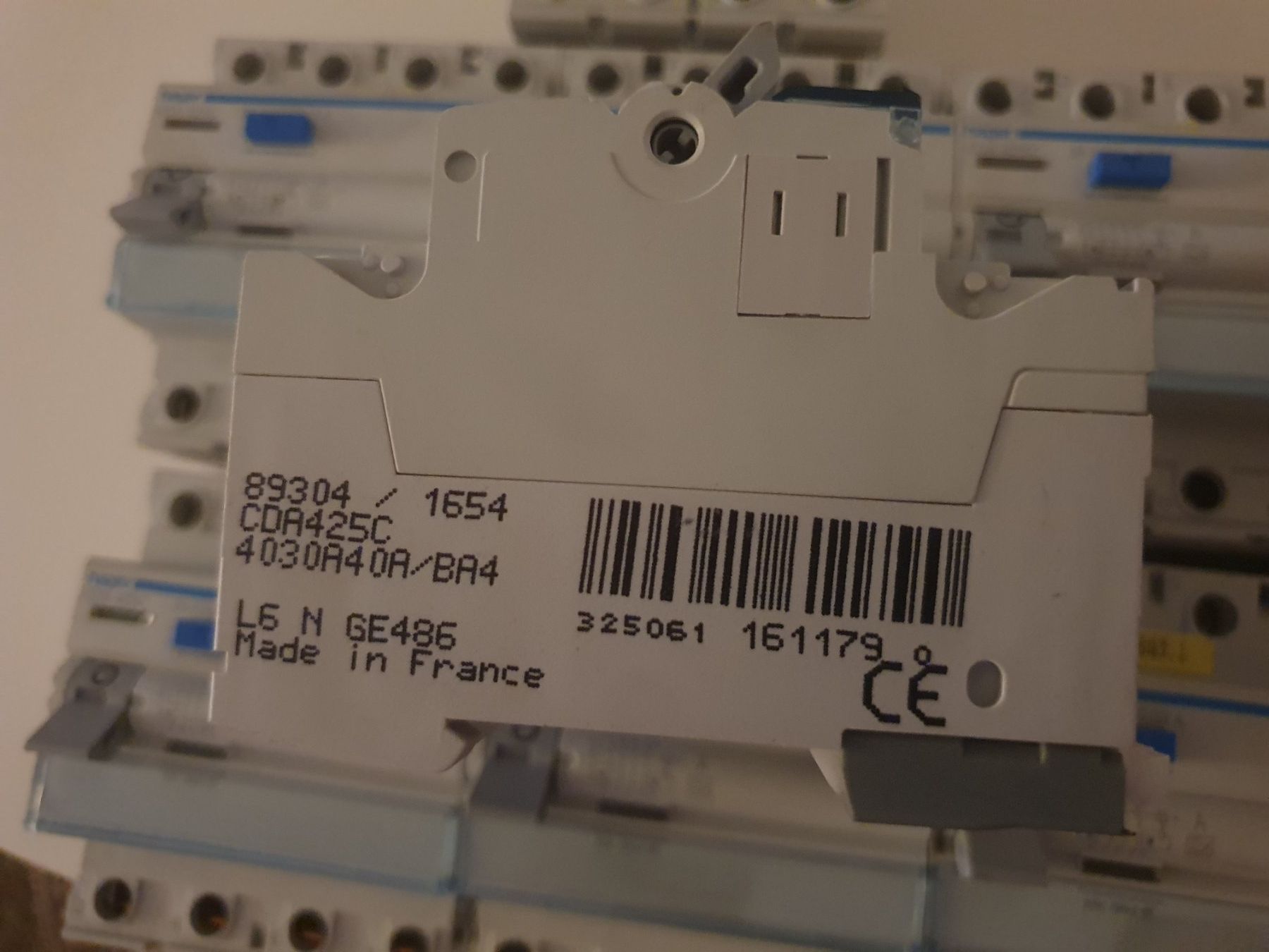 Hager Interruttori: Fehlerstrom Schutzschalter 4P 25A 30mA A Typ CDA425C FI – Usato da Zürich venduto da eymen20 4