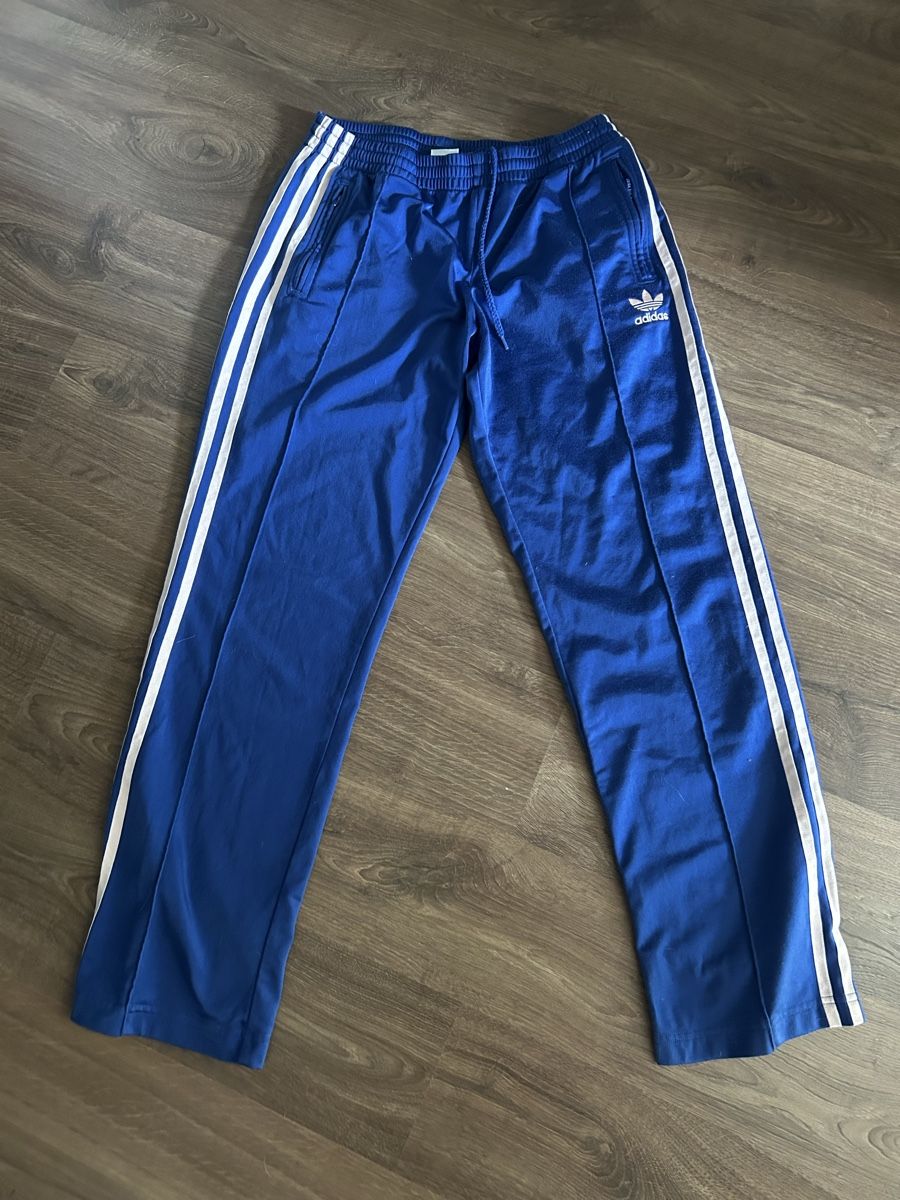 Adidas Hosen: Pantalon jogging Adidas bleu – Gebraucht aus Bôle von sev_n85b