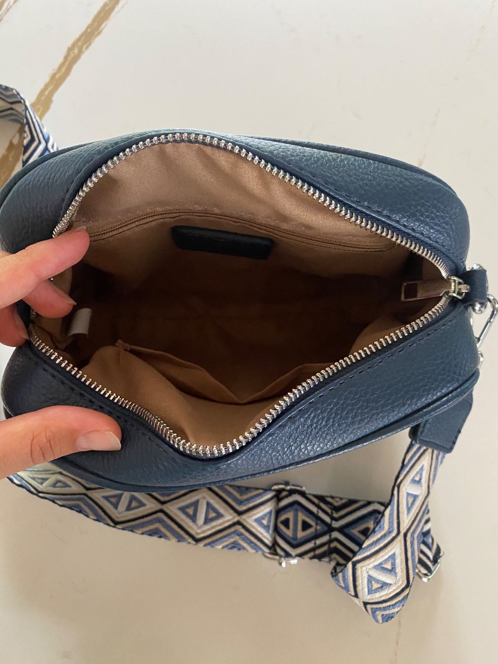 Borse da donna: Umhängetasche blau – Usato da Ittenthal venduto da Lorinakuprecht0 1