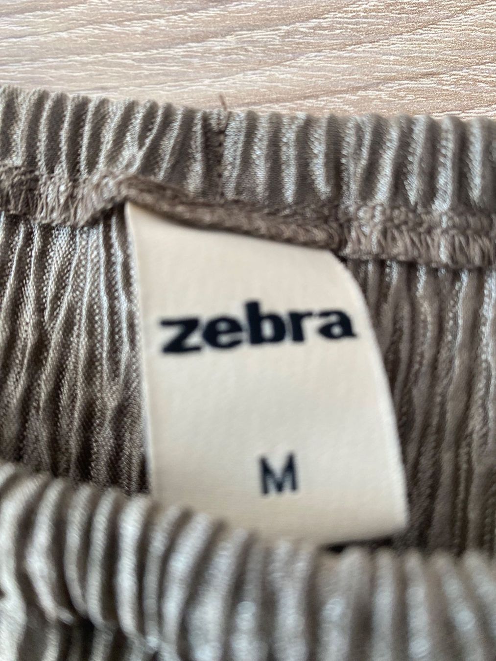 Zebra Top: Débardeur satiné – Usato da Montreux venduto da Izapechee 1
