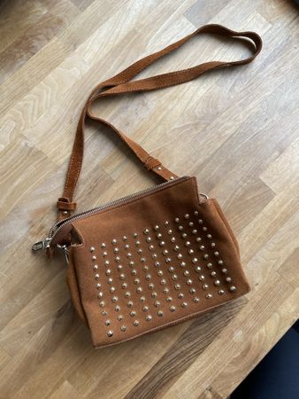 Mango- Tasche mit Nieten 