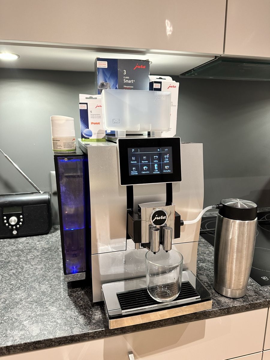 Jura Kaffeemaschinen & Espressomaschinen: Jura Z8 Neuwertig – Gebraucht aus Bern von AliceHo 5