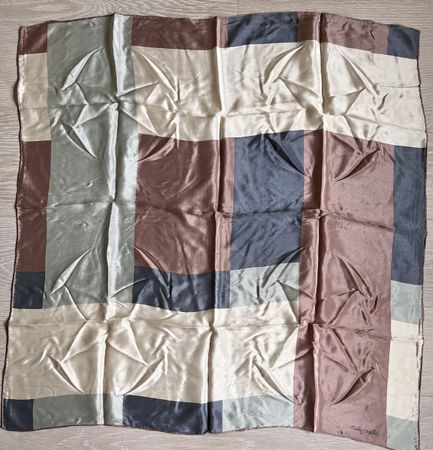 Fisba Stoffels Vintage Seidentuch