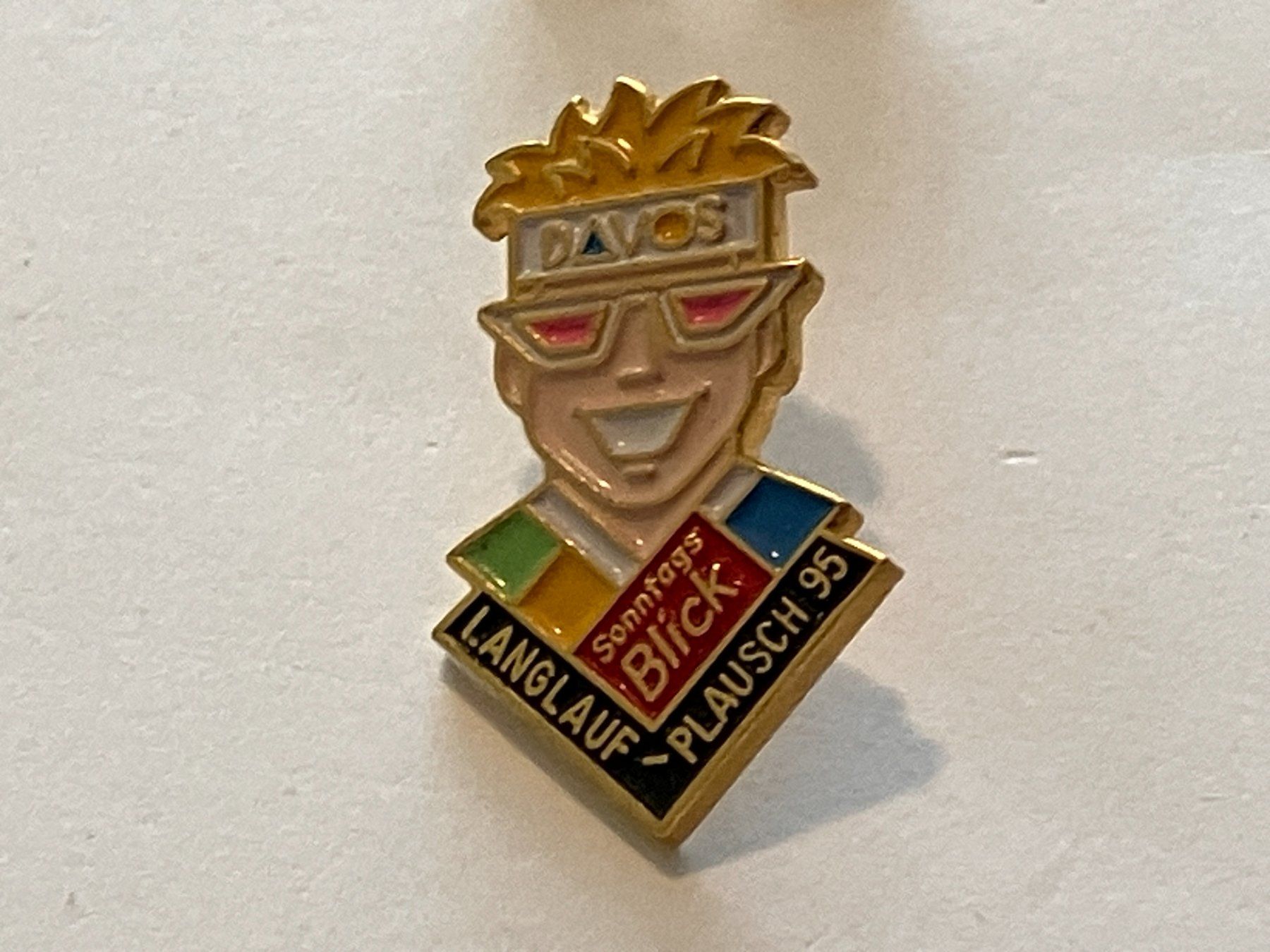 Placchette & Badge: 1 Pin Langlauf Plausch 1995 Sonntagsblick – Usato da Basel venduto da djwwpp