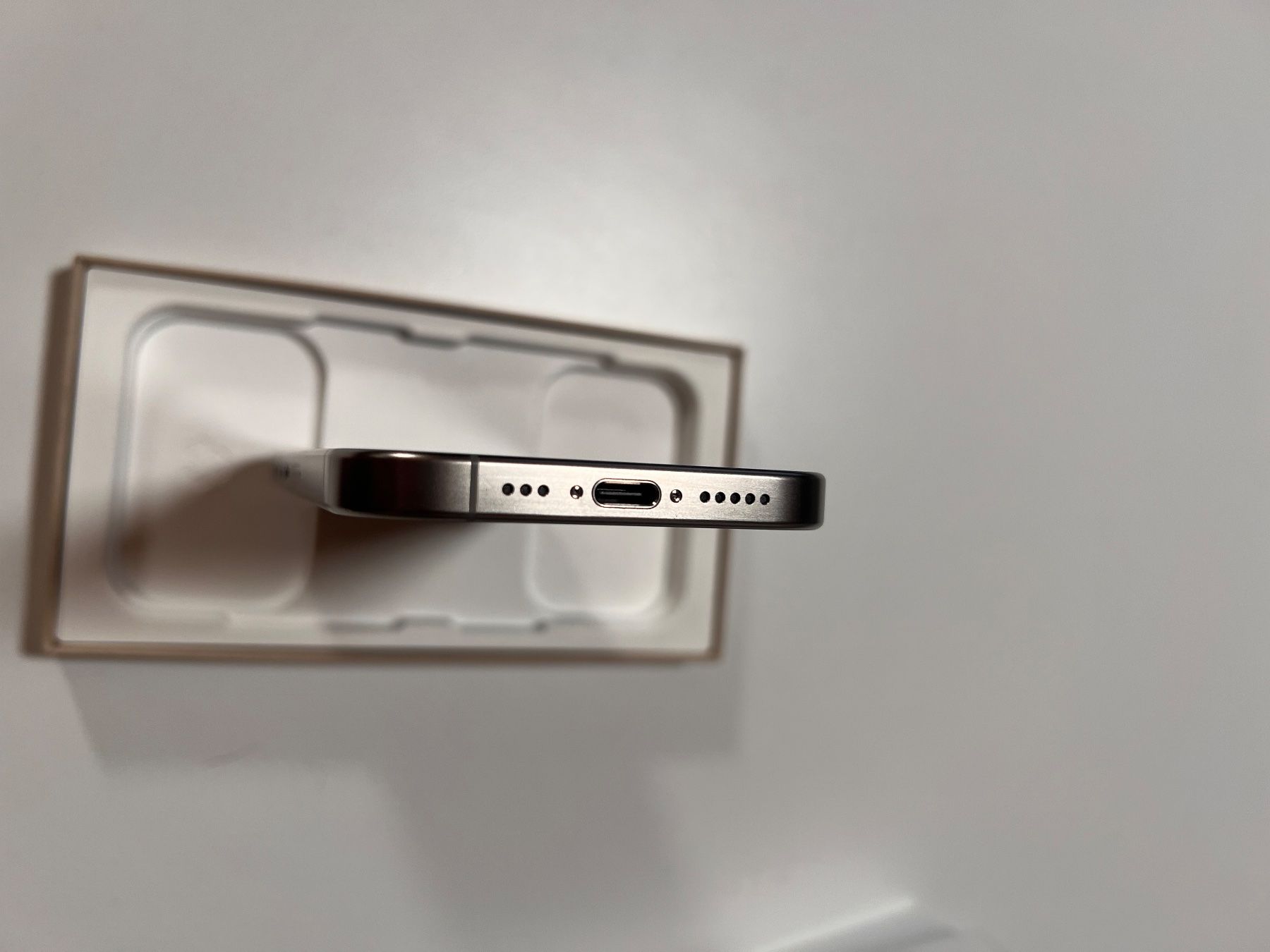 Apple Telefoni cellulari / Smartphones: IPhone 15 Pro 1Tb titanium wie neu – Usato da Flums venduto da mojo265 6