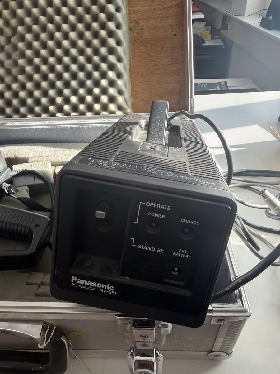 Panasonic Videocamere: Panasonic Colour TV Camera - Vintage / Broadcast Kamera – Usato da Zürich venduto da altstetten 7