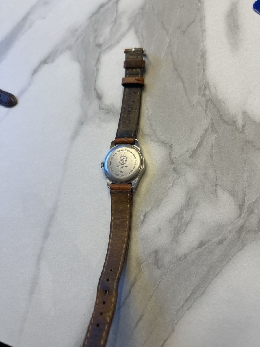 Victorinox Orologi: Victorinox Uhr. Vintage – Difettoso da St. Gallen venduto da LeonK. 3