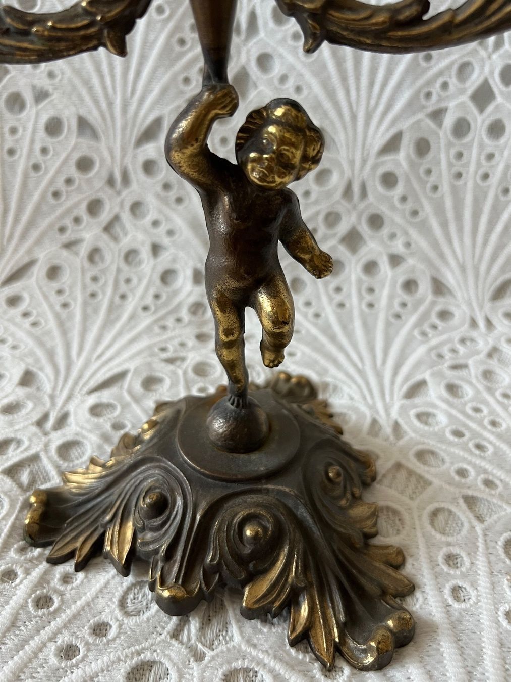 Portacandele: 3 Armiger Kerzenständer Putto Junge – Usato da Frenkendorf venduto da Only1 6