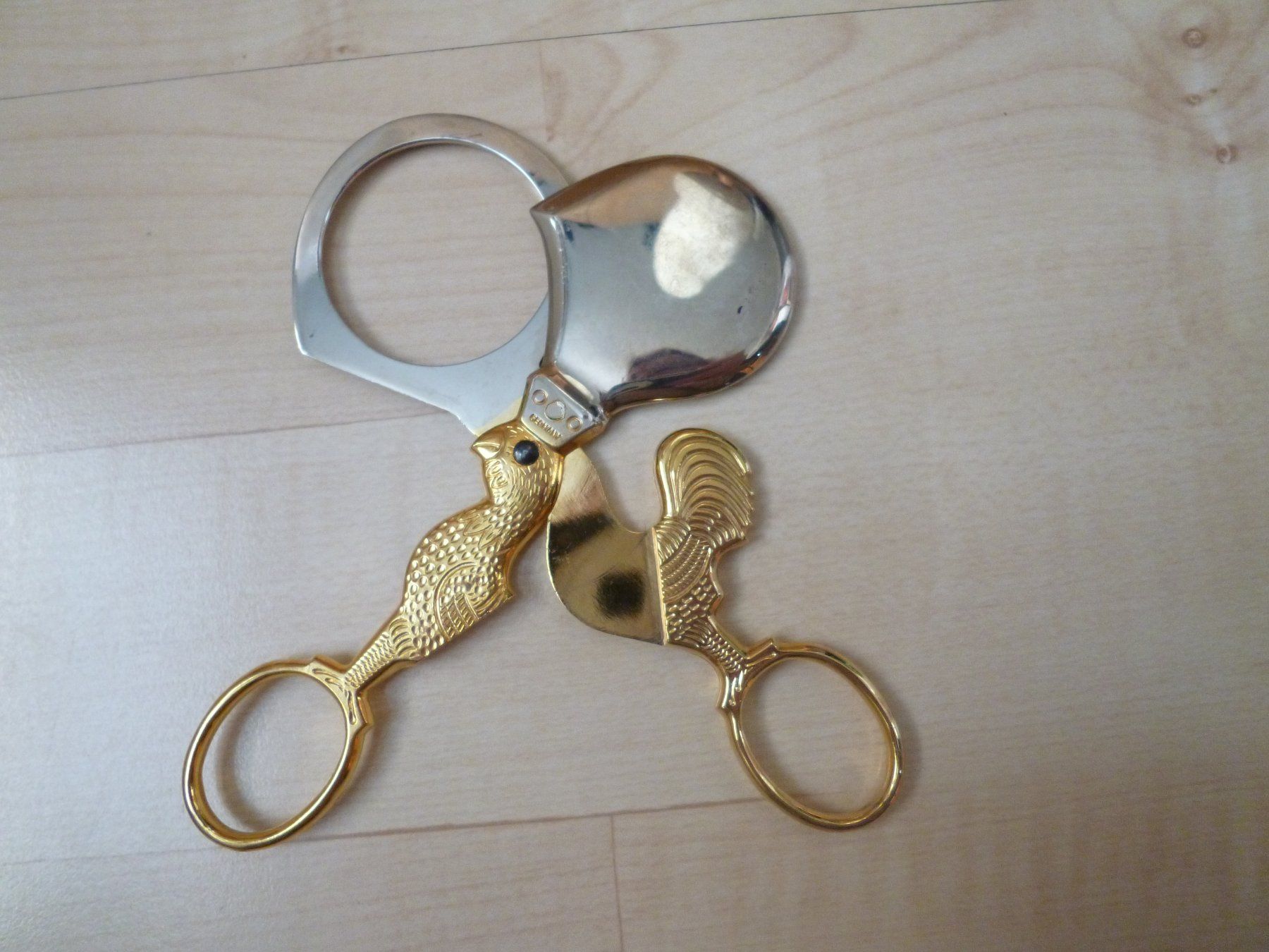Appareils de cuisine: vergoldete Eierschere  / Eierköpfer oder Eierschneider – D'occasion à Dättlikon par Mamakuga 3
