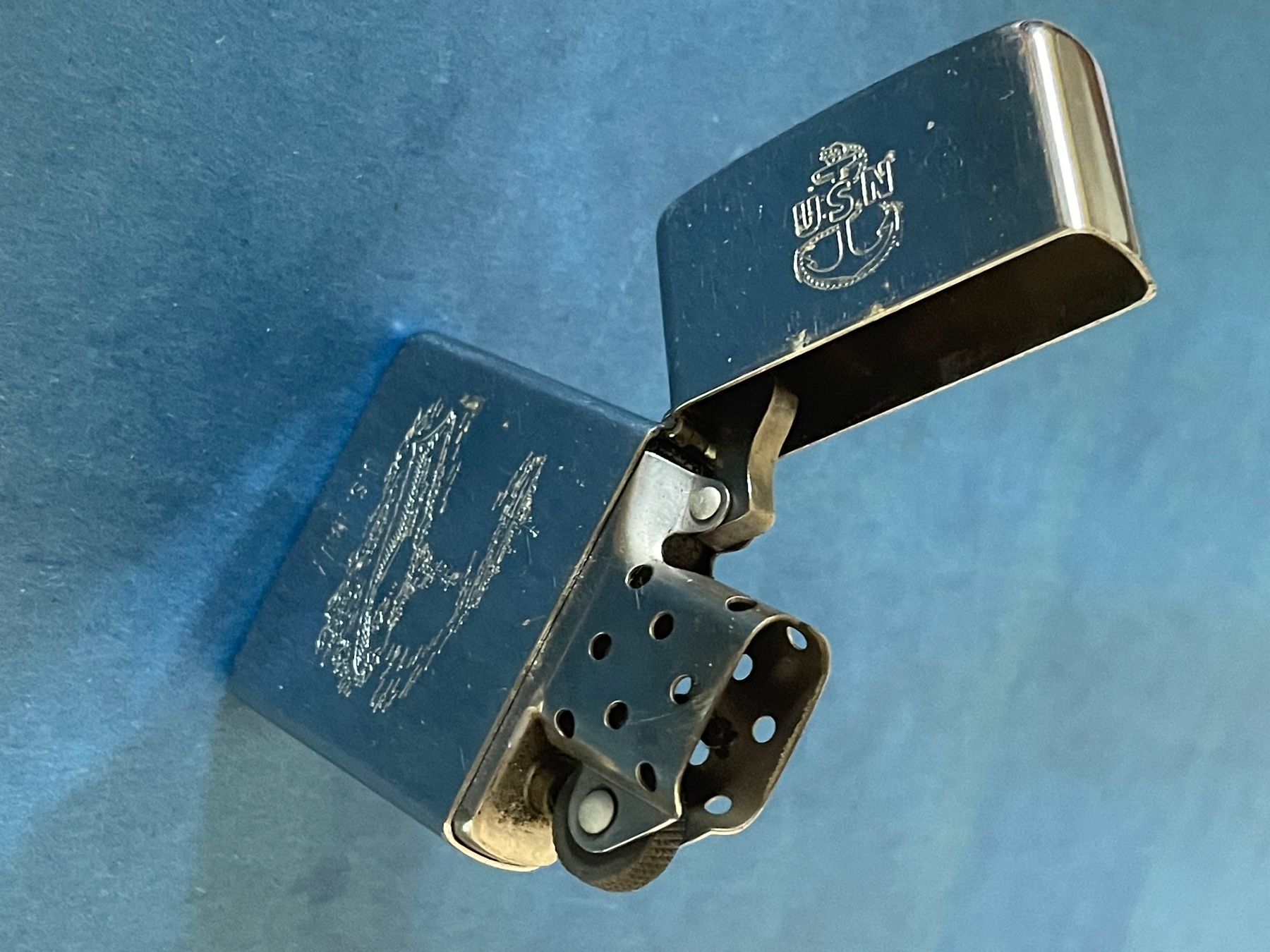 Zippo Accendini: Zippo Feuerzeug US Navy – Usato da Igis venduto da rog_6t78 2