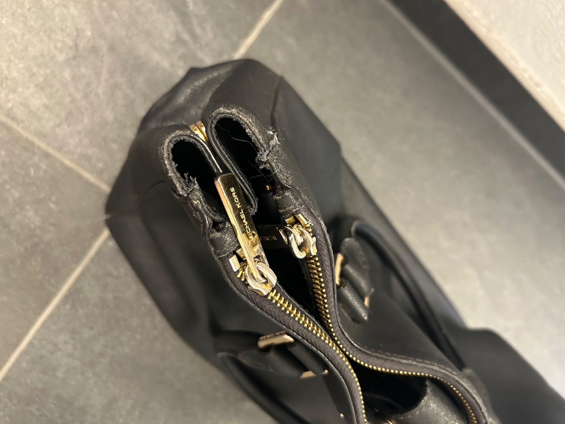 Michael Kors Borse da donna: Sac Mickael Kors noir utilisé – Usato da Bôle venduto da sev_n85b 1