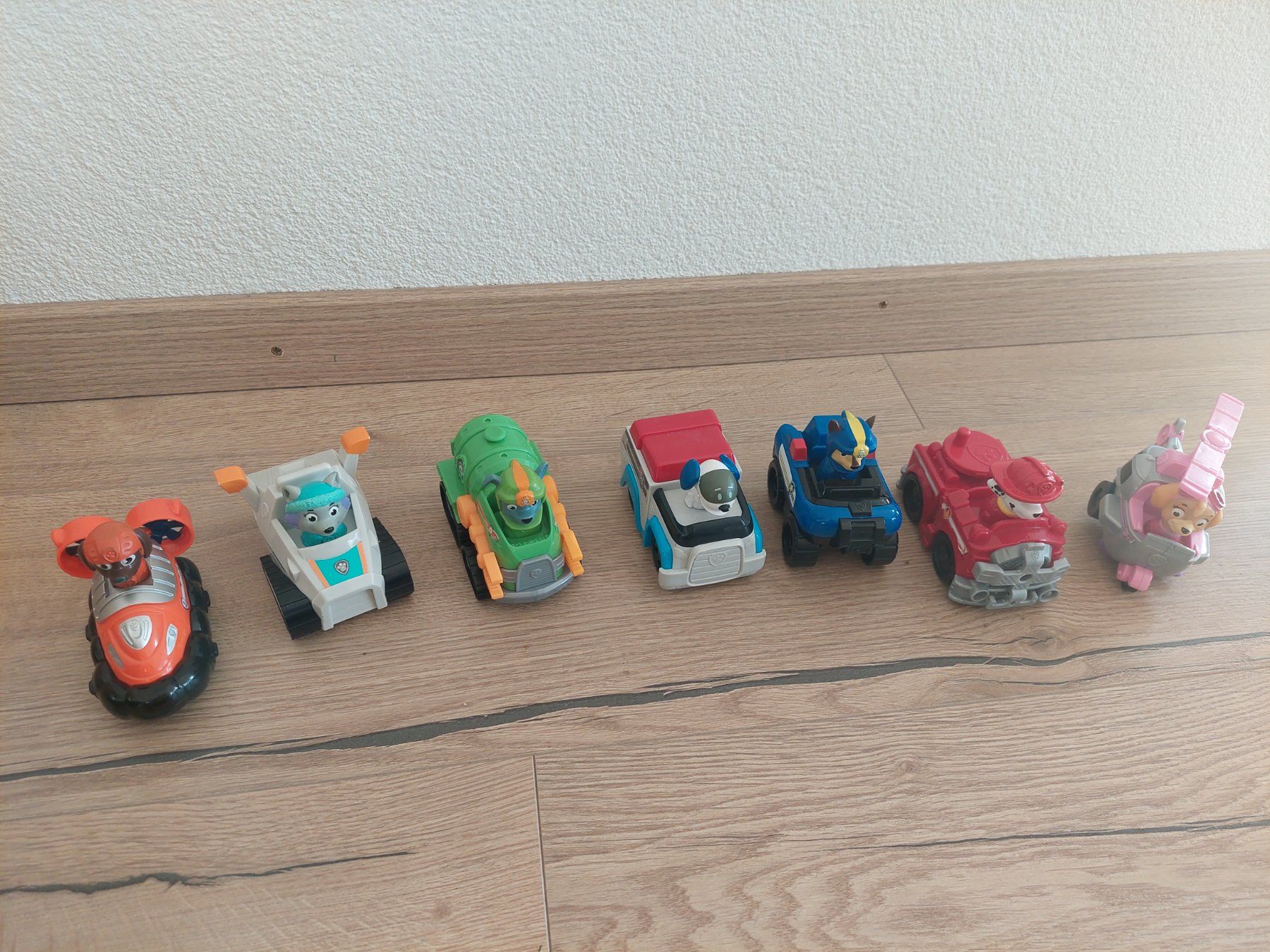 Giocattoli: 7 kleine Paw Patrol Autos – Usato da Mund venduto da milo18