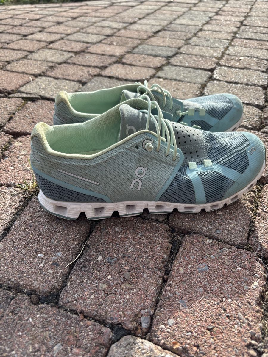 On Scarpe da donna: On cloud 38.5  – Usato da Blonay venduto da Ollorvi