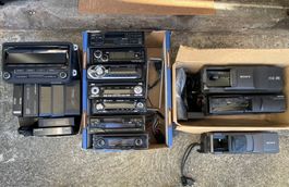 Set mit diversen Autoradios & CD-Wechslern & Magazinen