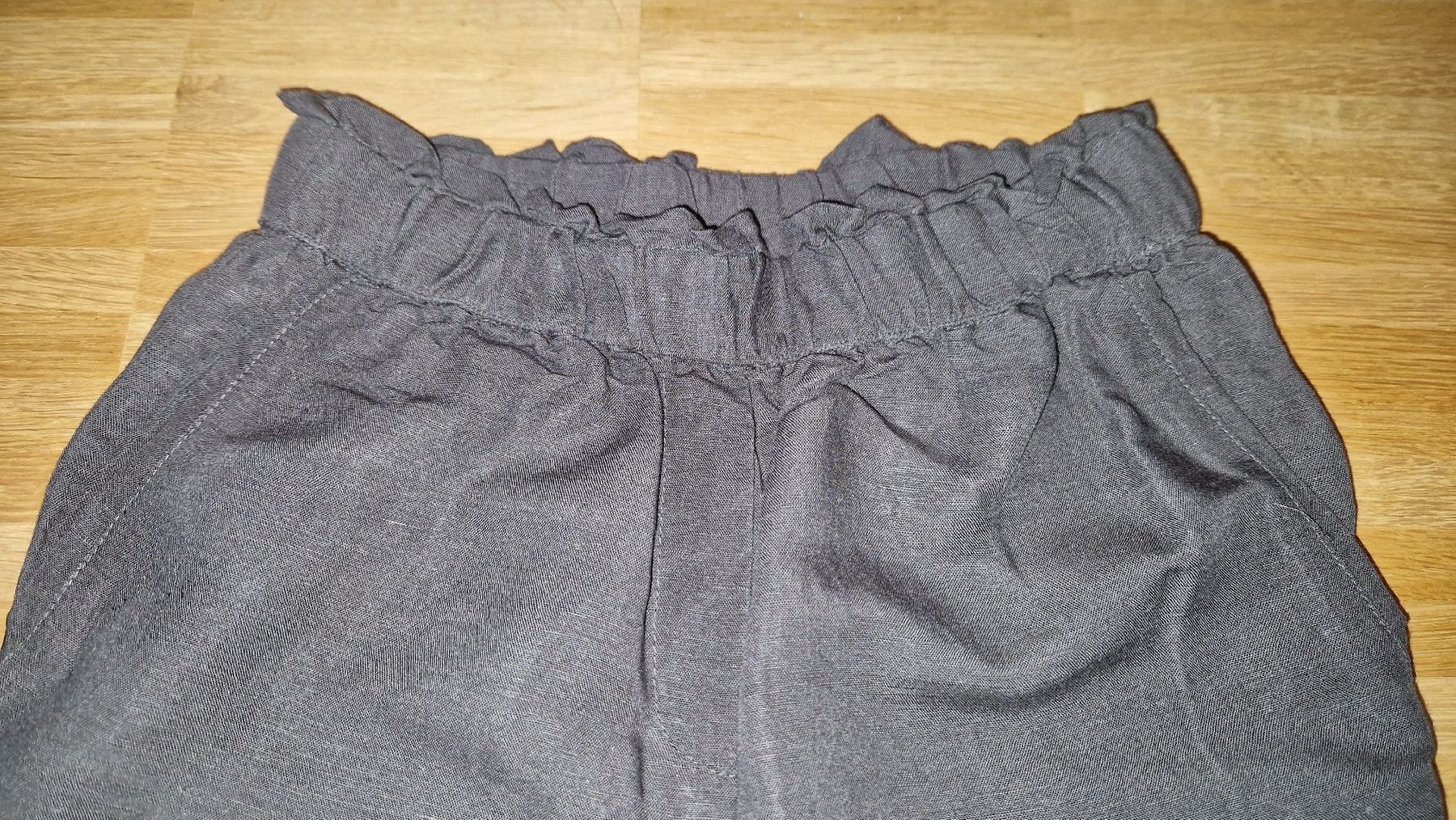 H&M Pantalons: Leinenhose Gr 34 – D'occasion à Riehen par Aconitum 1