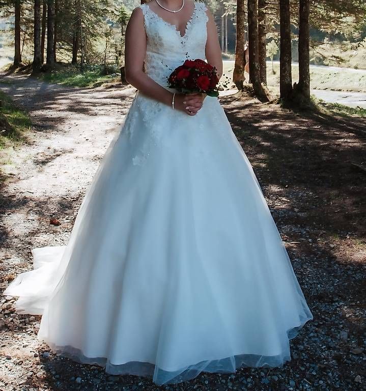 Vestiti: Hochzeitskleid Gr. 38 – Usato da Triesenberg venduto da car_z529