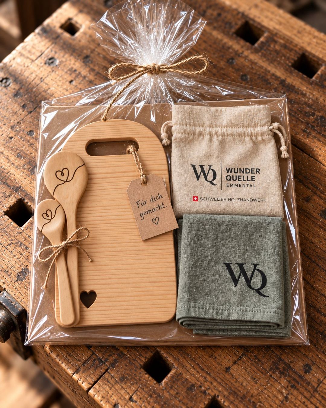 Articoli in legno: Handgemachtes Geschenkset aus Schweizer Holz – Nuovo e nell'imballaggio originale da Eggiwil venduto da WQ_Emmental