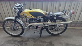 Suzuki T125 Motorrad Bastlerfahrzeug Teileträger (042)
