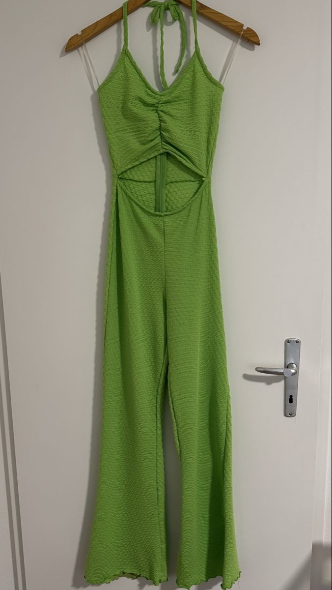 Kleiderpakete: Sommer-Outfits: Jumpsuit, Kleid, Top & Bluse🌻 – Gebraucht aus Schaffhausen von Naki16 3