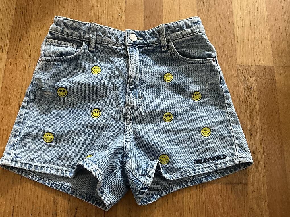 Hosen: kurze mädchen Hose Gr.146 – Gebraucht aus Wildhaus von Yoursports 2