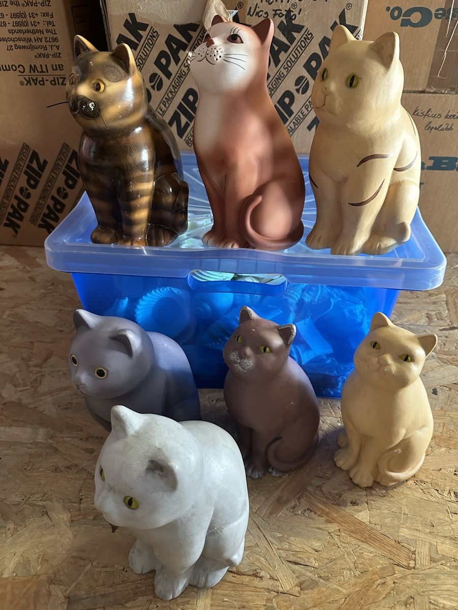 Tutte le decorazioni: Katzen-Figur  7 stk Neu – Nuovo e nell'imballaggio originale da Frümsen venduto da Swissline90
