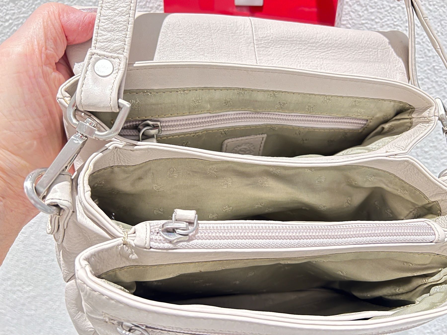 Sattler Taschen für Damen: Damen Schulter-Tasche Sattler & Co. – Gebraucht aus Kriens von Famschmidlin 4