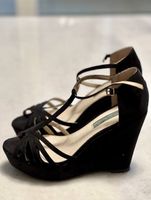 Schwarze Keilabsatz Sandalen, neuwertig, Grösse 40