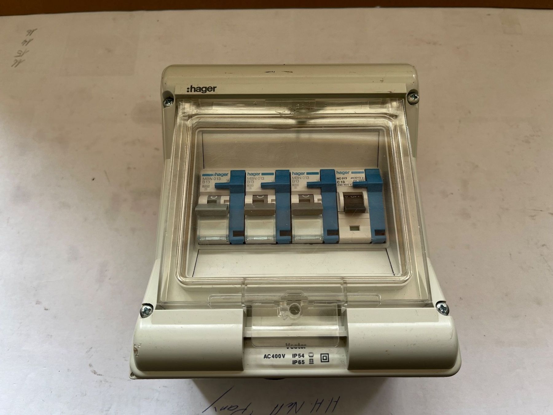 Hager Alimentation électrique: AP-Kleinverteiler "Hager" – D'occasion à Küblis par hypofacto