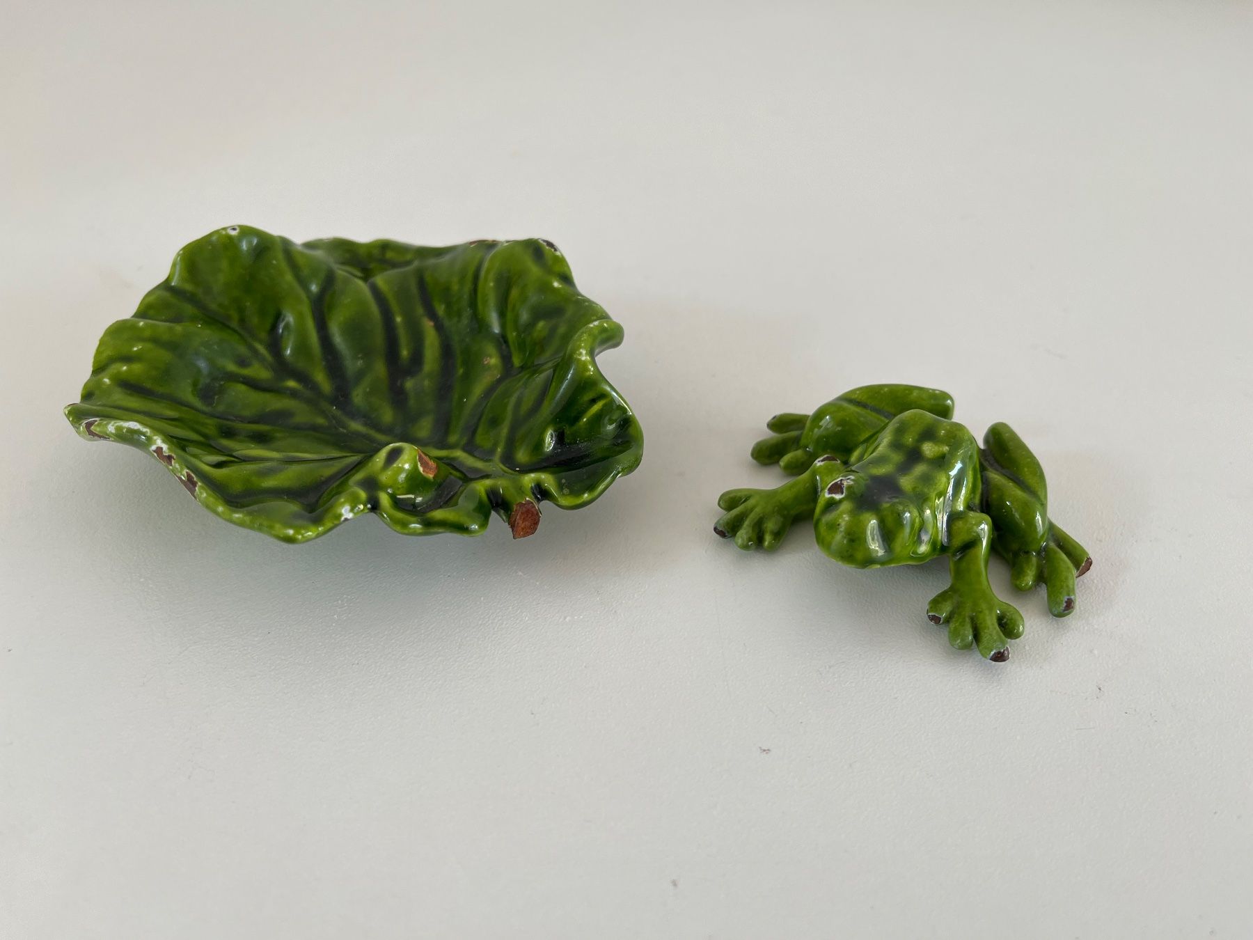 Figuren: alter Frosch mit Blatt / Gusseisen emailliert – Gebraucht aus Wetzikon ZH von seli03 8