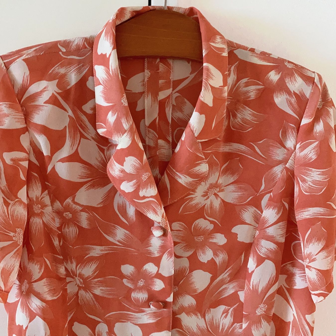 Camicette: Bluse mit Blumenmuster, Grösse M, Top Zustand! – Nuovo (secondo la descrizione) da Luzern venduto da Sommer_26 3