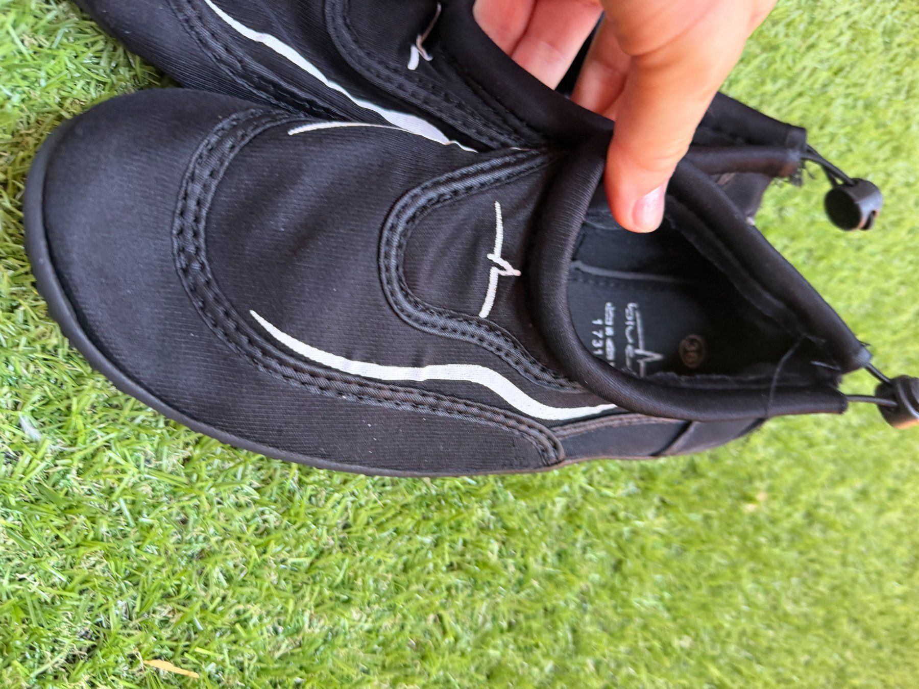 Decathlon Herrenschuhe: Badeschuhe Grösse 36 – Gebraucht aus Riehen von edu_92w7 5
