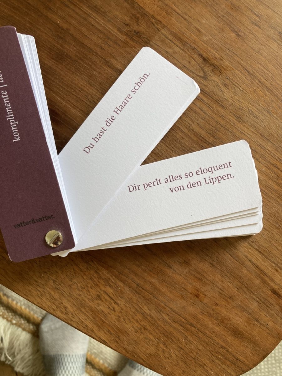 Libri: Wortfächer Komplimente Deutsch - vatter&vatter. , neuwertig – Nuovo (secondo la descrizione) da Luzern venduto da nisssa 1