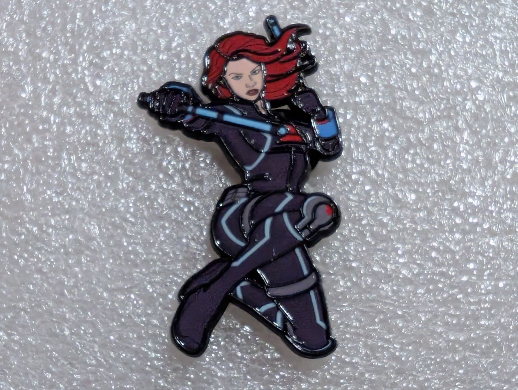 Placchette & Badge: Ansteckpin 53: Marvel Avengers Black Widow – Usato da Oppligen venduto da Pin-Fall-Shop