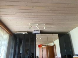 Massivholz Schrank, Schwarz mit Spiegel