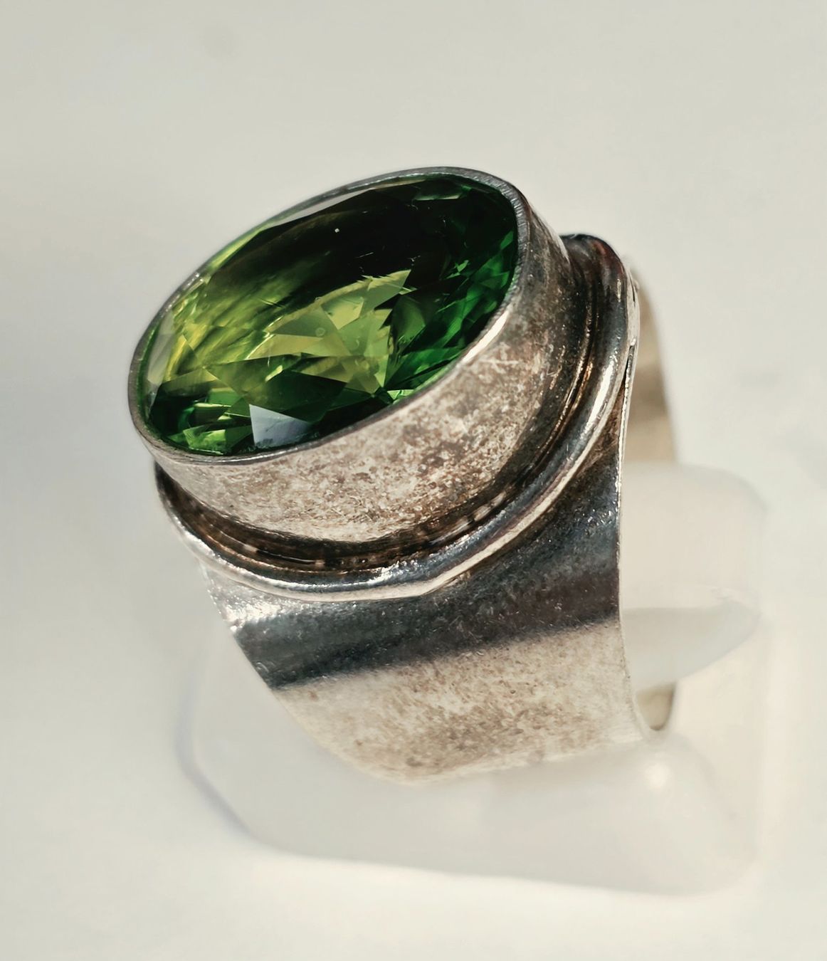 Bagues: Silber Ring mit hellgrünem Stein – Neuf (Voir description) à Zürich par adriben 5
