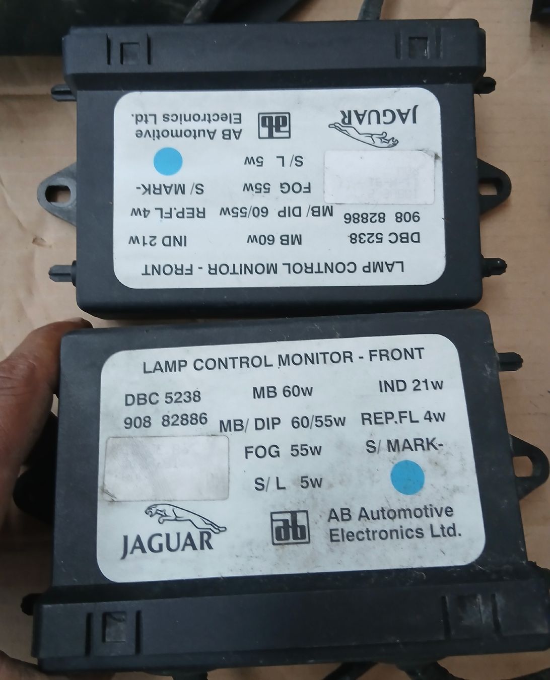 Jaguar Fari: Phares Jaguar XJ40 – Usato da la heutte venduto da Auto-stock 2
