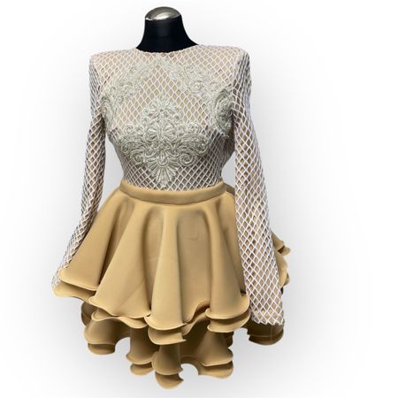NEU mit Etikette Elegantes Spitzkleid